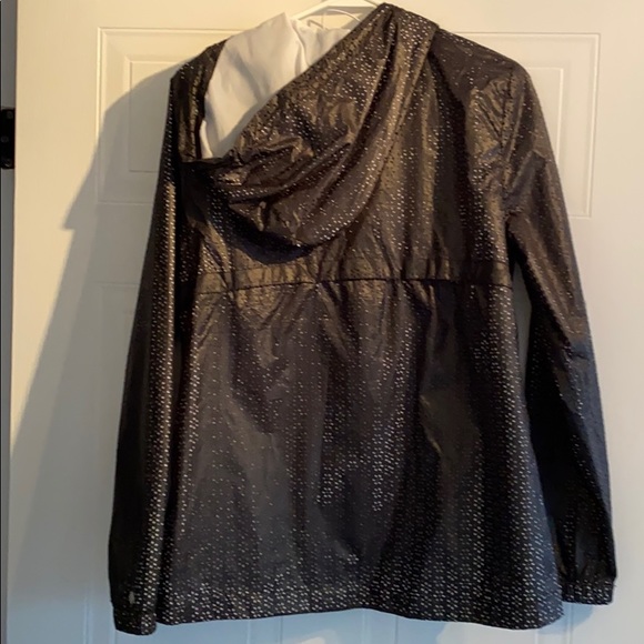 Coat size Medium - Picture 3 of 3